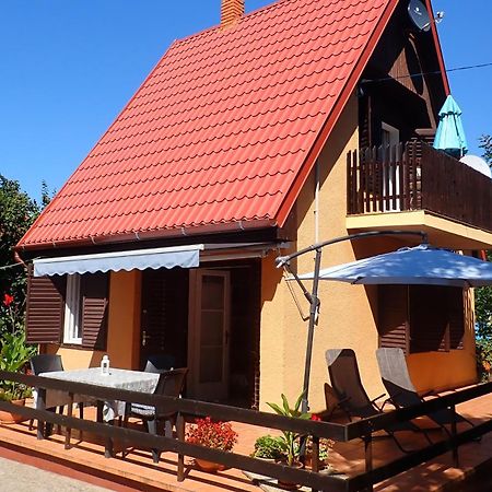 Tutijo Haziko Villa Balatonfenyves Ngoại thất bức ảnh