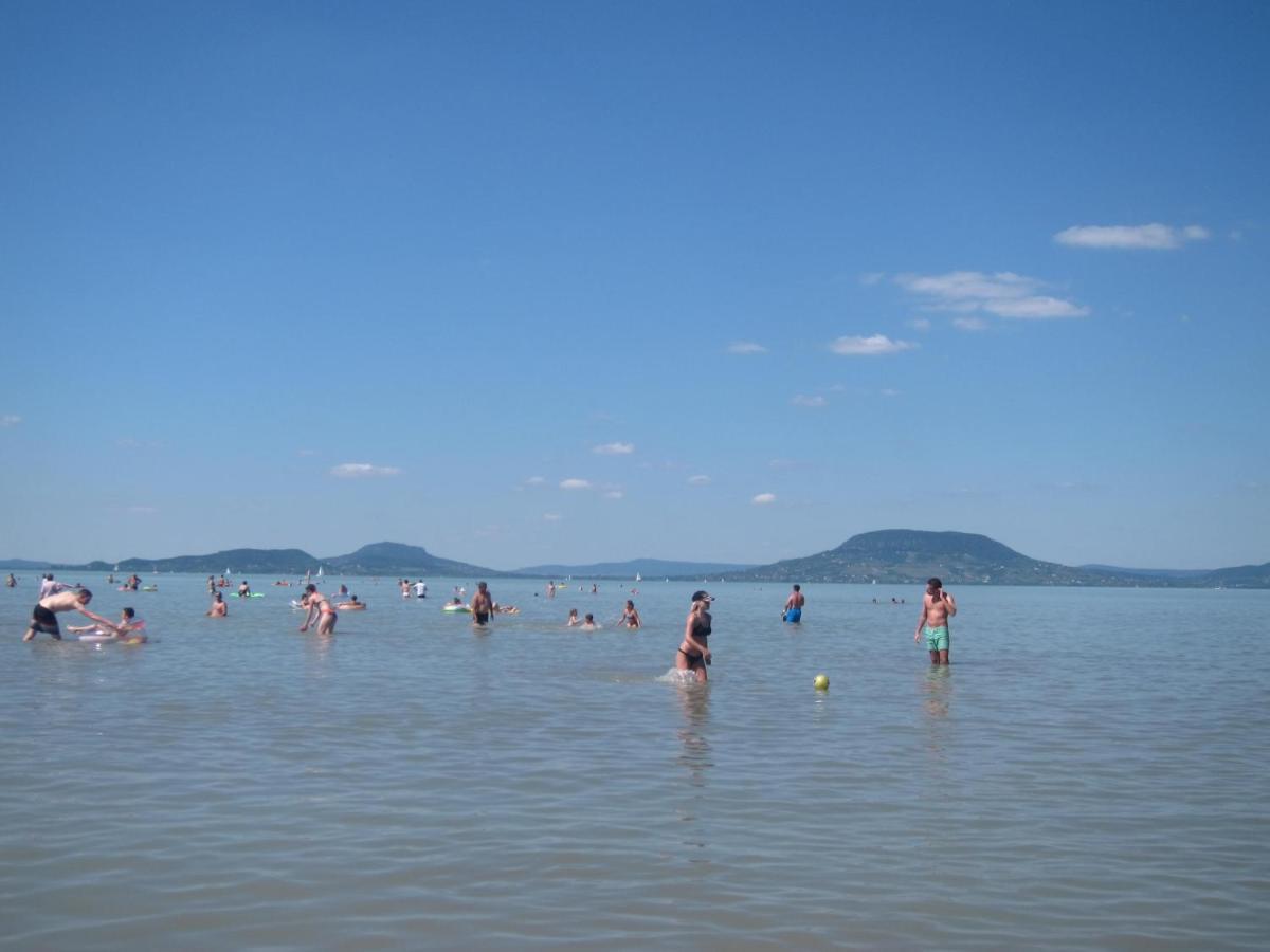 Tutijo Haziko Villa Balatonfenyves Ngoại thất bức ảnh